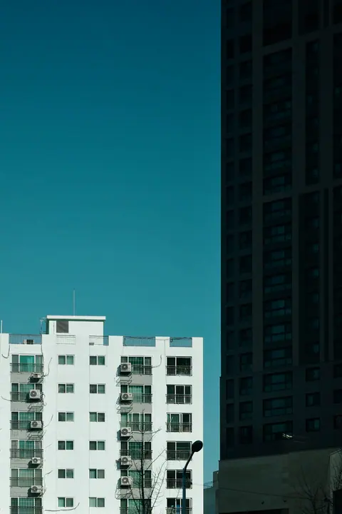 Seoul Midnight · 03